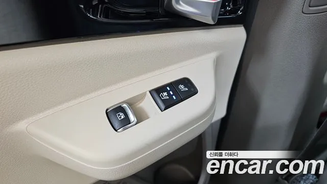 Kia Carnival Generation 4 — Фото автомобиля 25
