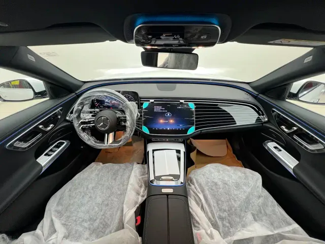 Mercedes-Benz E-Class — Фото автомобиля 6