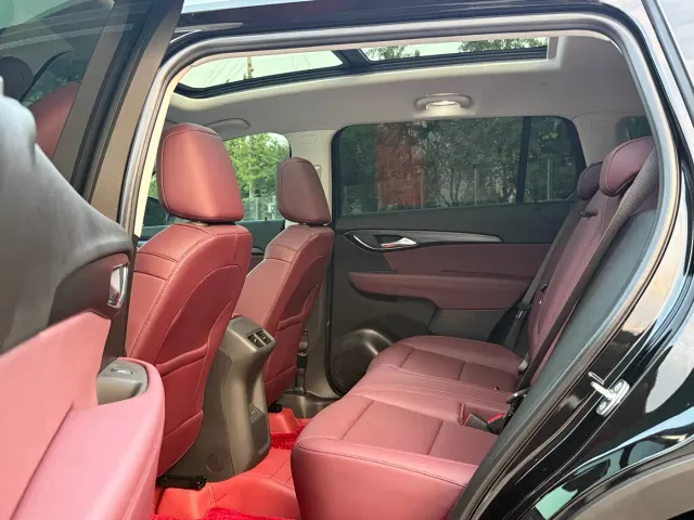 Buick Envision Plus — Фото автомобиля 12
