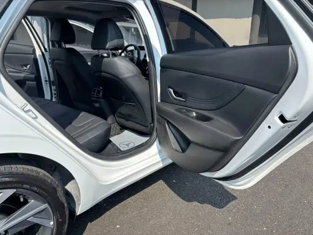 Hyundai Elantra — Фото автомобиля 7
