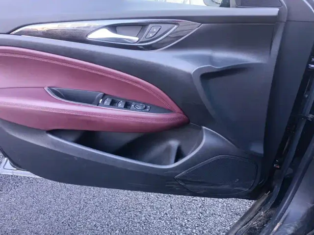 Buick Regal — Фото автомобиля 7