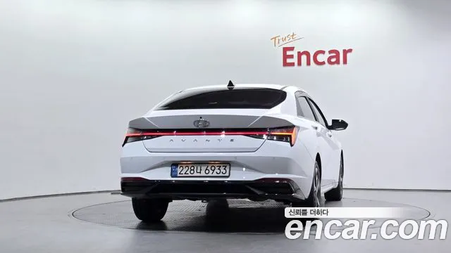 Hyundai AVANTE — Фото автомобиля 4