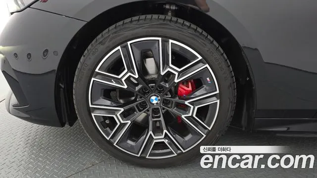 BMW 5 Series G60 — Фото автомобиля 5