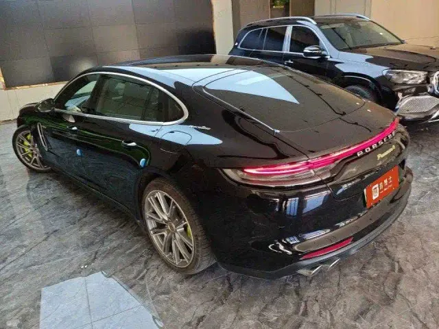 Porsche Panamera — Фото автомобиля 3