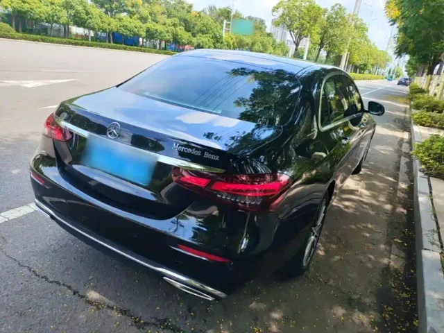 Mercedes-Benz E-Class — Фото автомобиля 6