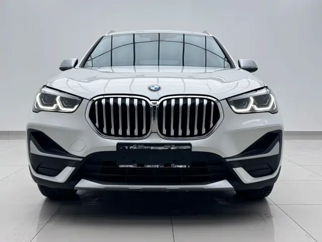 BMW X1 — Фото автомобиля 2