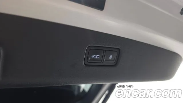 Genesis GV70 2.5T Бензин AWD — Фото автомобиля 28