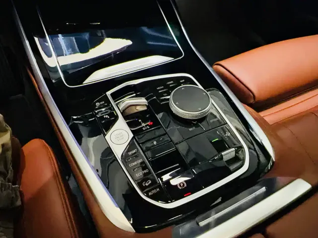 BMW X7 — Фото автомобиля 13