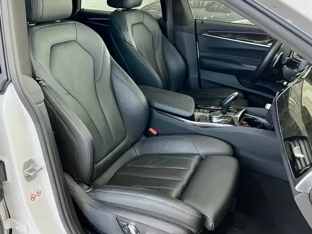 BMW 6 Series Gran Turismo — Фото автомобиля 8