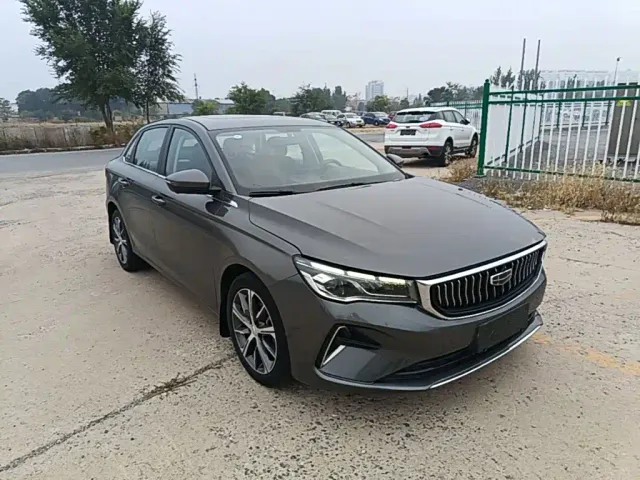 Geely Emgrand — Фото автомобиля 3