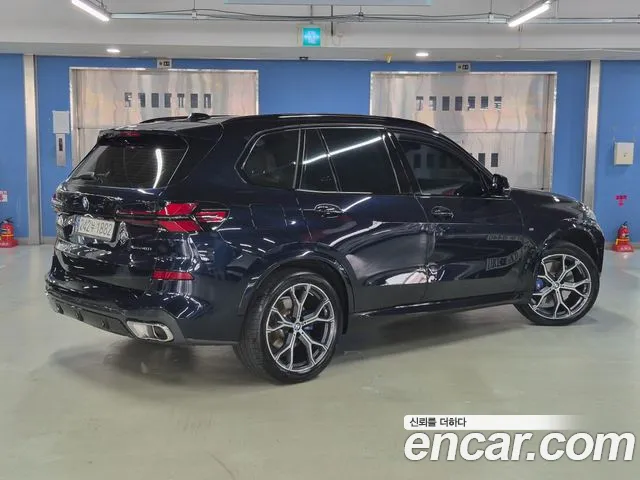 BMW X5 xDrive 40i M Sport — Фото автомобиля 2