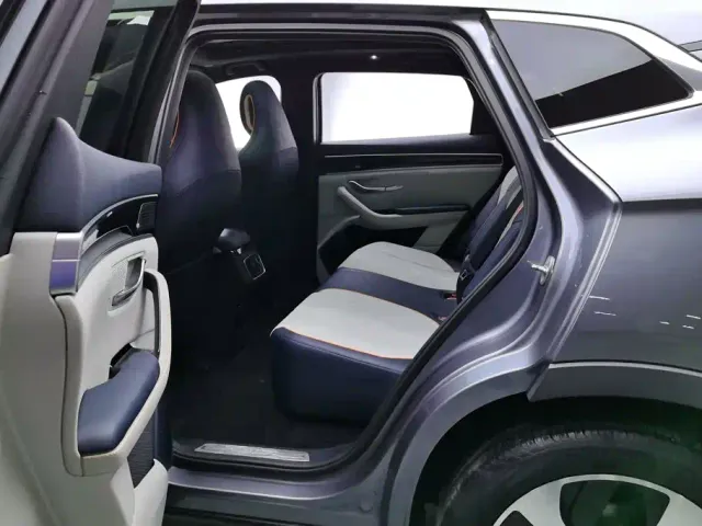 BYD Song PLUS — Фото автомобиля 11