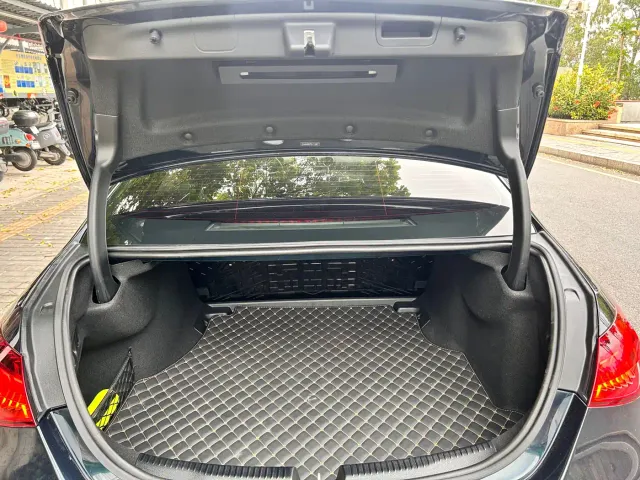 Mercedes-Benz C-Class — Фото автомобиля 21