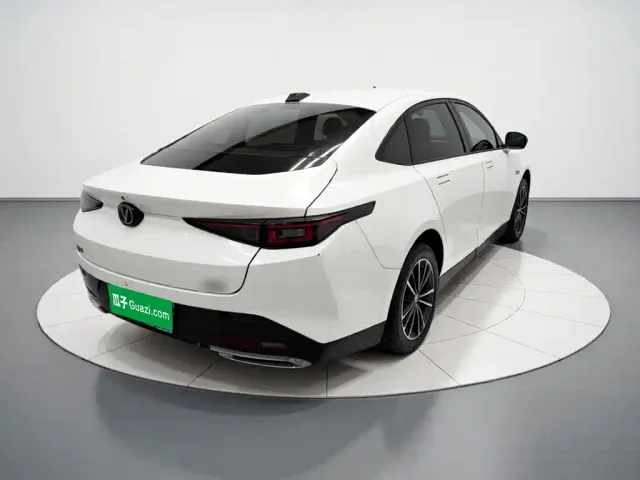 Changan Lamore — Фото автомобиля 4