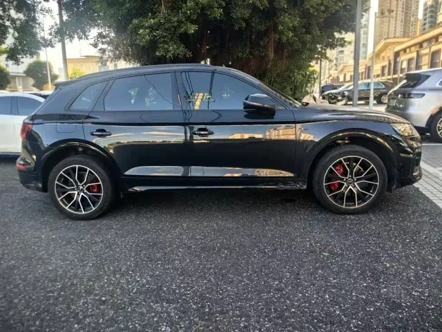 Audi Q5L — Фото автомобиля 8