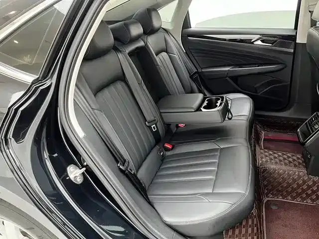 Volkswagen Passat — Фото автомобиля 27