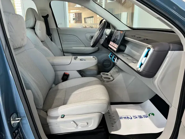 Leapmotor B10 — Фото автомобиля 10