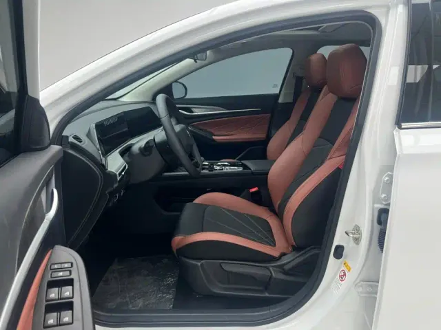 Changan Eado — Фото автомобиля 16