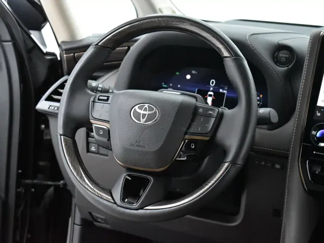Toyota Alphard — Фото автомобиля 10