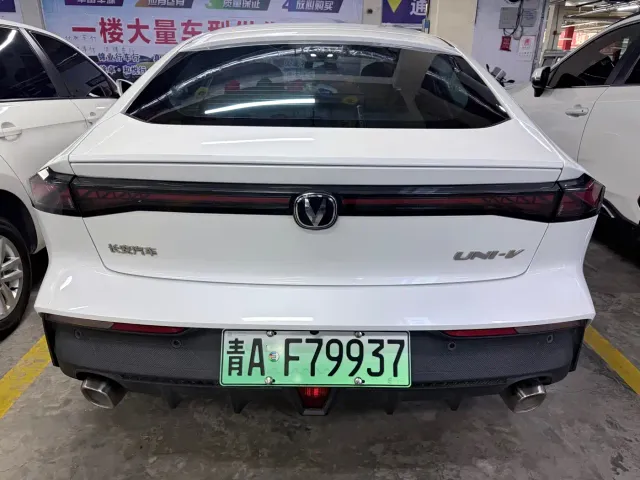 Changan UNI-V — Фото автомобиля 17