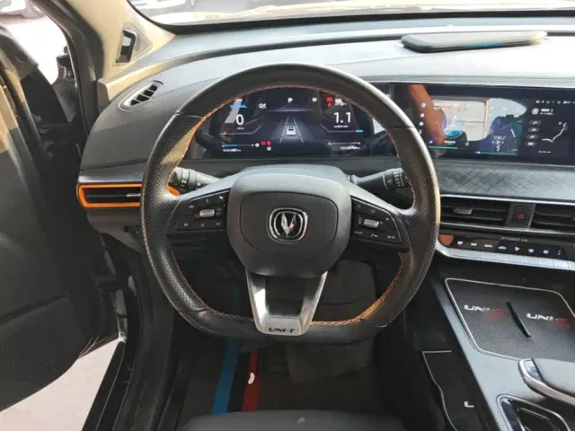 Changan UNI-T — Фото автомобиля 10