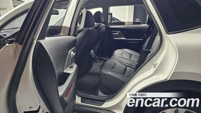 Kia Niro — Фото автомобиля 26