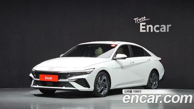 Фотография автомобиля — Hyundai Avante CN7
