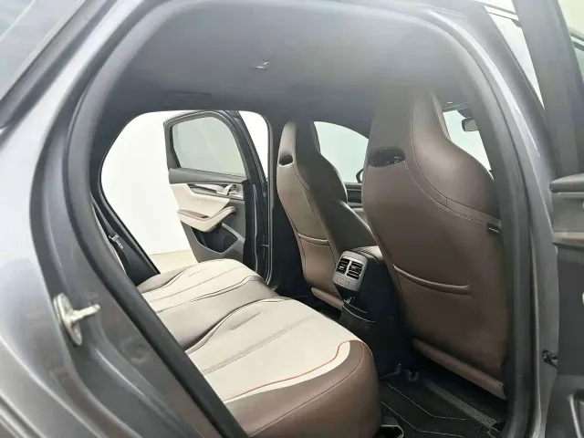 BYD Qin PLUS — Фото автомобиля 6