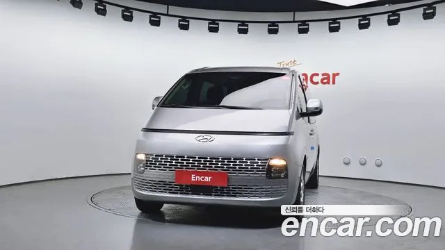 Hyundai Staria Staria Tourer 11 мест — Фото автомобиля 3