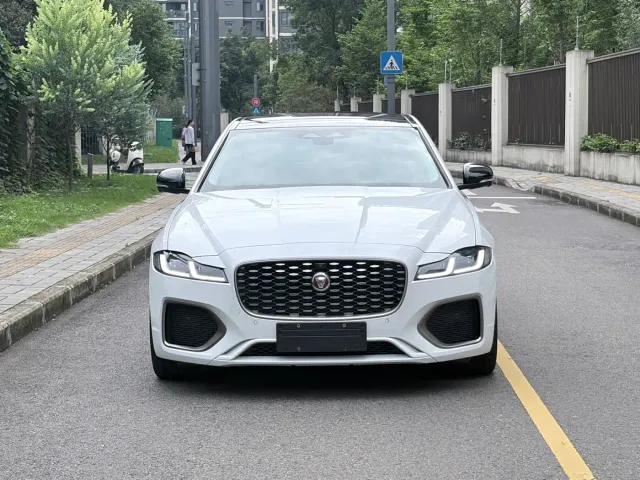 Jaguar XFL — Фото автомобиля 2