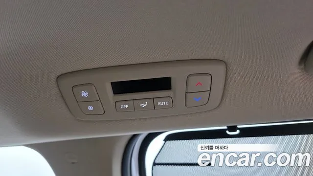 Kia Canival — Фото автомобиля 6
