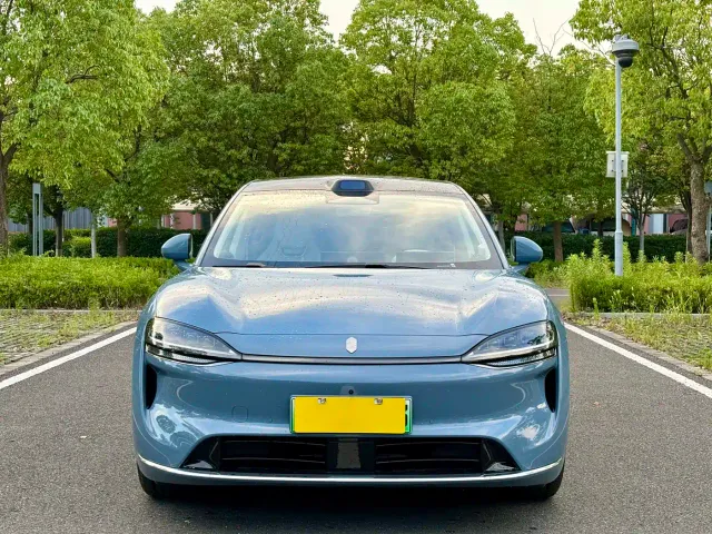Luxeed R7 — Фото автомобиля 2