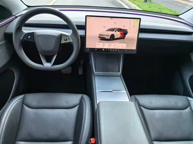 Tesla Model Y — Фото автомобиля 11
