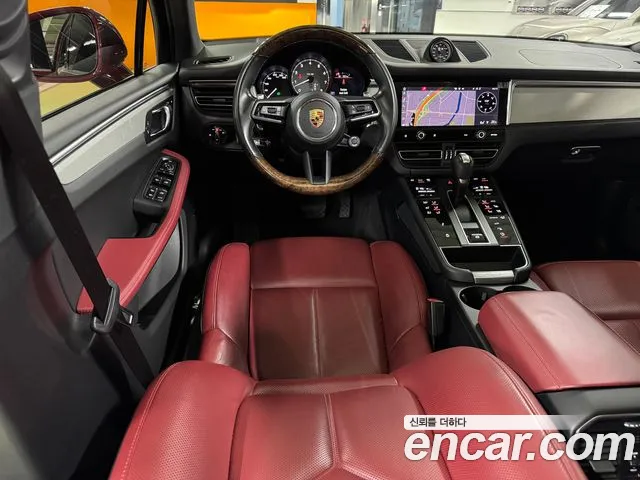 Porsche Macan — Фото автомобиля 10