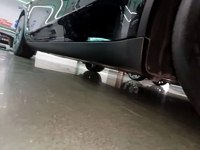 Tesla Model Y — Фото автомобиля 21