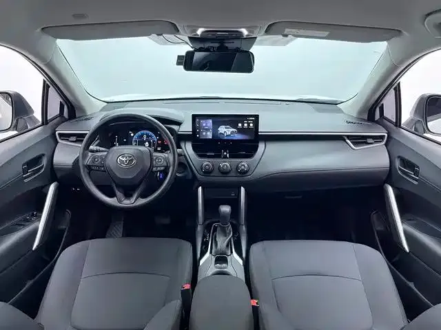 Toyota Corolla Cross — Фото автомобиля 8