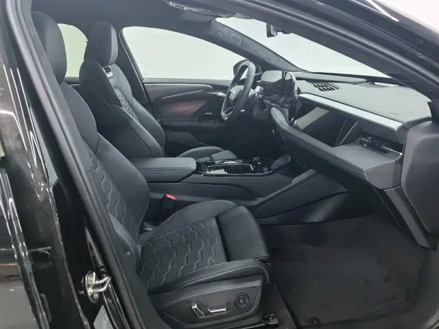 Audi A6L e-tron — Фото автомобиля 17