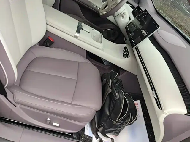 Changan Qiyuan A06 — Фото автомобиля 24