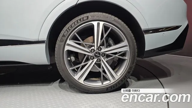 Genesis GV80 — Фото автомобиля 16