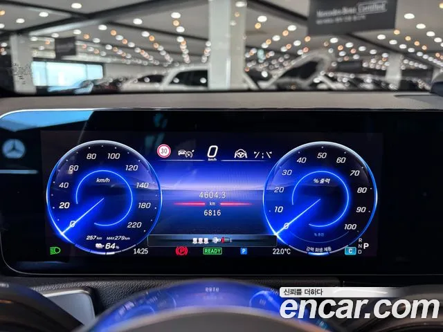 Mercedes-Benz EQB — Фото автомобиля 13