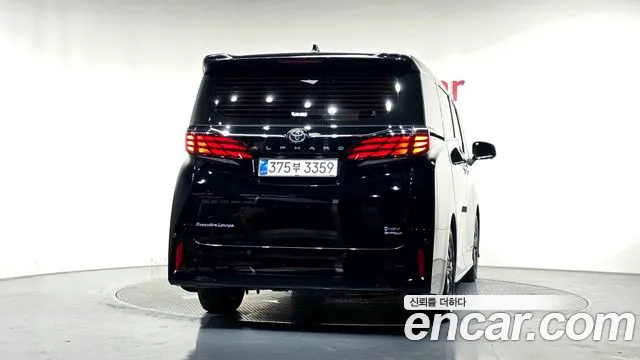Toyota Alphard — Фото автомобиля 2