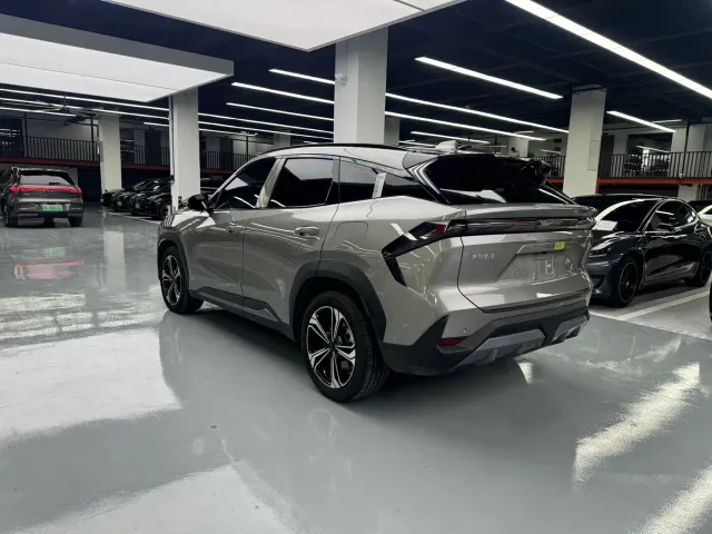 Geely Galaxy L7 — Фото автомобиля 15