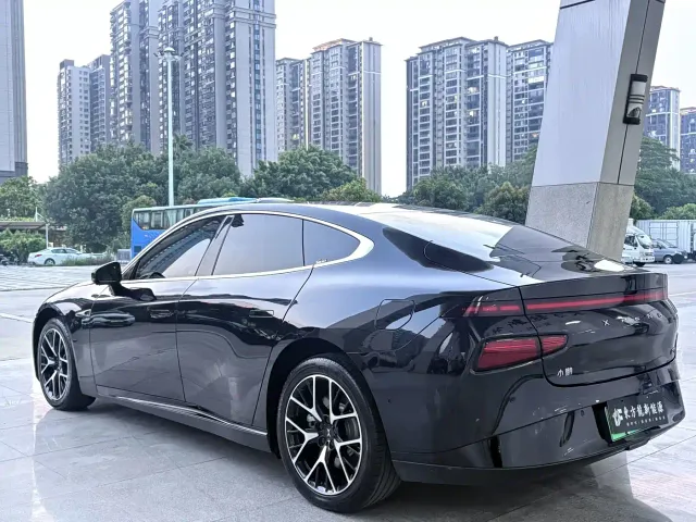 Xpeng P7 — Фото автомобиля 7