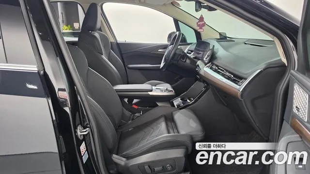 BMW 2 Series U06 — Фото автомобиля 16