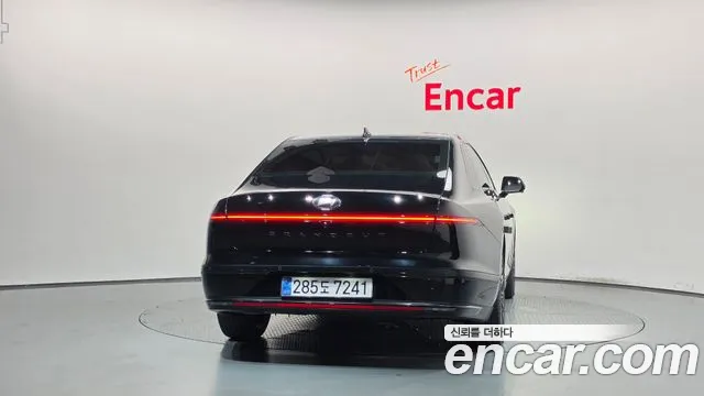 Hyundai Grandeur GN7 — Фото автомобиля 4