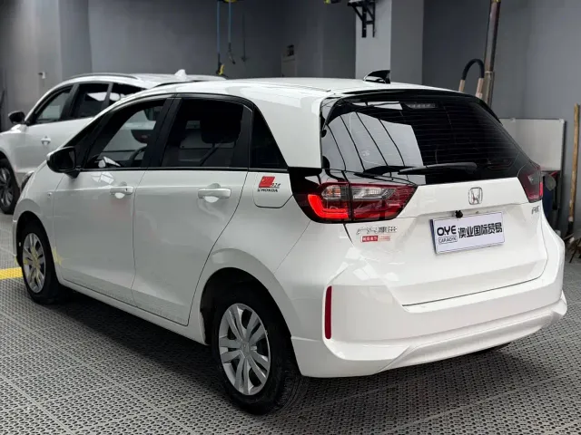 Honda Fit — Фото автомобиля 4