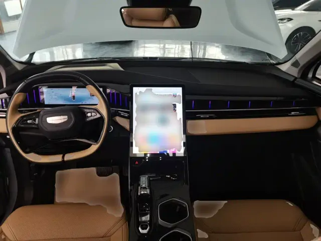 Geely Boyue L — Фото автомобиля 9
