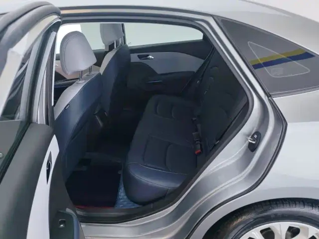 Chevrolet Monza — Фото автомобиля 11