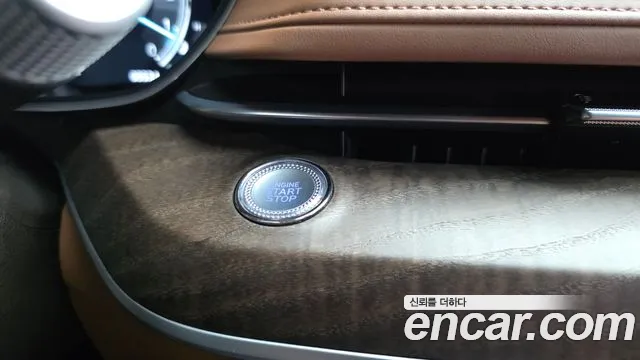 Genesis G80 Бензин 2.5 турбо AWD — Фото автомобиля 21