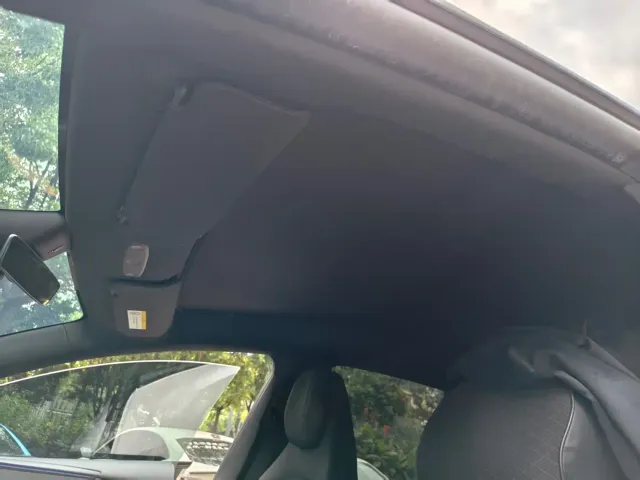 Tesla Model Y L — Фото автомобиля 11